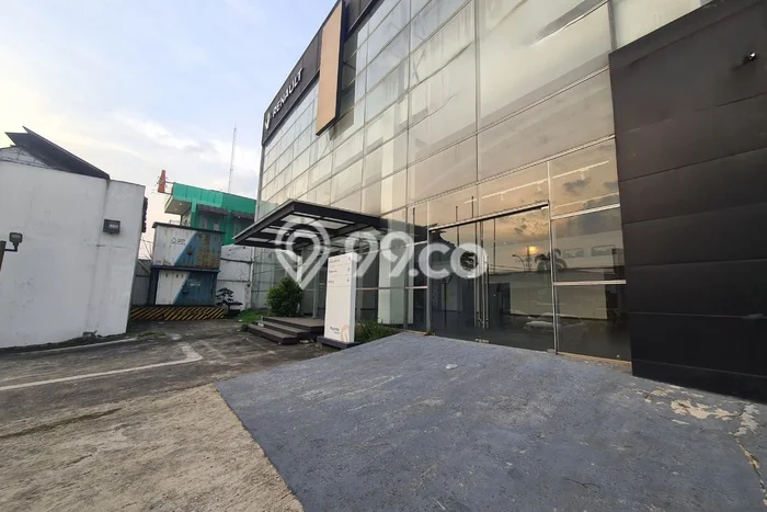 Unit Komersial Disewakan di BSD di Area Ramai & Strategis Unit Komersial Disewakan di BSD di Area Ramai & Strategis