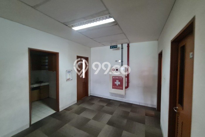 Unit Kantor Disewakan di Puri Indah di Area Ramai & Strategis Unit Kantor Disewakan di Puri Indah di Area Ramai & Strategis