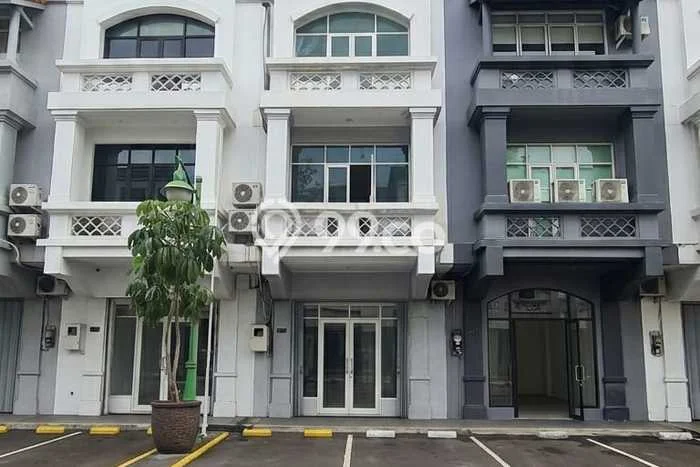 Unit Ruko Tersedia di Senayan Spesifikasi LB 325m2 Unit Ruko Tersedia di Senayan Spesifikasi LB 325m2