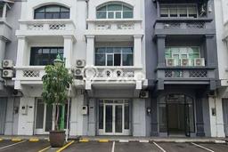Unit Ruko Tersedia di Senayan Spesifikasi LB 325m2 Unit Ruko Tersedia di Senayan Spesifikasi LB 325m2