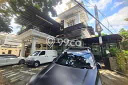 Unit Komersial disewakan di Kebayoran Baru Jakarta Selatan dengan LT 320m2 / LB 320m2 Unit Komersial disewakan di Kebayoran Baru Jakarta Selatan dengan LT 320m2 / LB 320m2