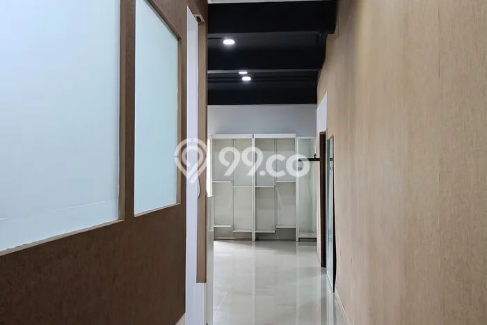 Disewakan Ruko di Kawasan Ramai Senayan Luas 360m2 Disewakan Ruko di Kawasan Ramai Senayan Luas 360m2