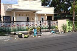 Dijual Cepat Rumah Bagus Siap Huni LB 165m2 di Lumajang, Lumajang Dijual Cepat Rumah Bagus Siap Huni LB 165m2 di Lumajang, Lumajang