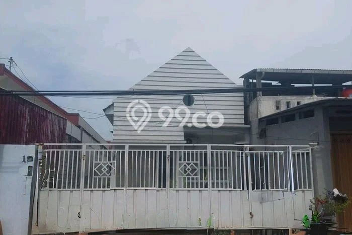 Jual Rumah Bagus Siap Huni LB 150m2 di Lumajang, Lumajang Jual Rumah Bagus Siap Huni LB 150m2 di Lumajang, Lumajang