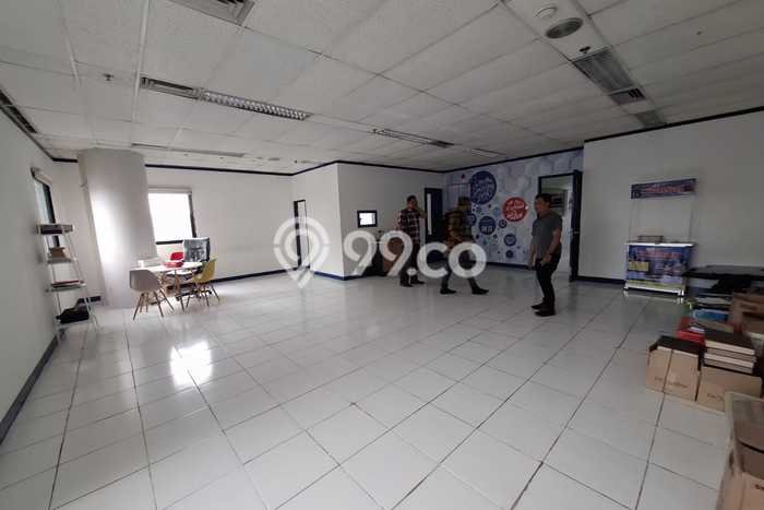 Kantor paling strategis disewakan di Mampang Prapatan Jakarta Selatan Kantor paling strategis disewakan di Mampang Prapatan Jakarta Selatan