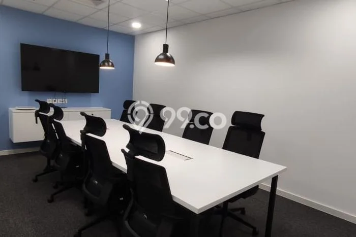 Unit Kantor Disewakan di S Parman di Area Ramai & Strategis Unit Kantor Disewakan di S Parman di Area Ramai & Strategis