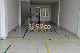 Disewakan Ruko komersial di Semarang Tengah luas bangunan 321m2 Disewakan Ruko komersial di Semarang Tengah luas bangunan 321m2