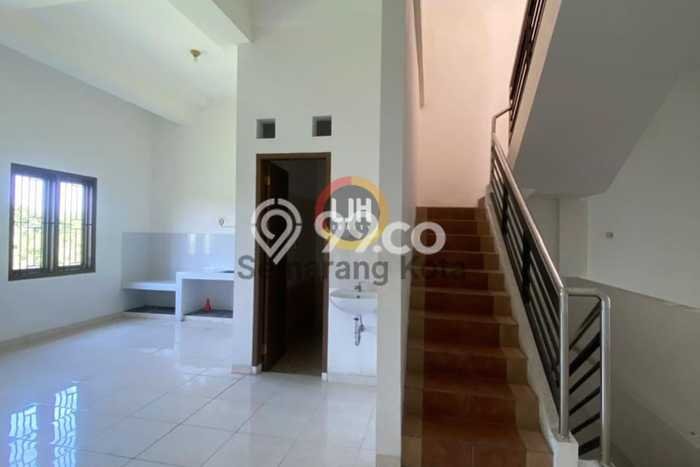 Ruko Dijual Lokasi Emas di Semarang Timur Luas 450m2 Ruko Dijual Lokasi Emas di Semarang Timur Luas 450m2