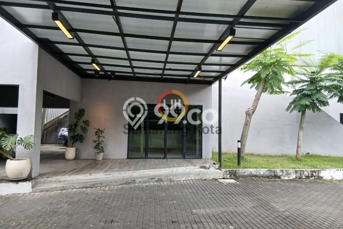 Ruko Komersial Disewakan di Gajah Mungkur Semarang Luas 300m2 Ruko Komersial Disewakan di Gajah Mungkur Semarang Luas 300m2