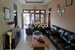 Dijual Cepat Rumah Favorit Siap Huni LB 300m2 di Banyumanik, Semarang Dijual Cepat Rumah Favorit Siap Huni LB 300m2 di Banyumanik, Semarang