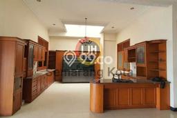 Disewakan Hunian Konsep Modern di Candisari Semarang dengan 6 Kamar Disewakan Hunian Konsep Modern di Candisari Semarang dengan 6 Kamar