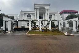 Rumah Luxury Modern Tanpa Renovasi di Sentul City Bogor Rumah Luxury Modern Tanpa Renovasi di Sentul City Bogor