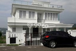 PRIME LOCATION! Rumah Strategis di Sentul City, Luas 525m² LB 730m² PRIME LOCATION! Rumah Strategis di Sentul City, Luas 525m² LB 730m²