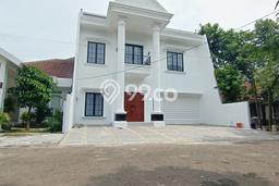 Rumah Elit Modern Tanpa Renovasi di Sentul City Bogor Rumah Elit Modern Tanpa Renovasi di Sentul City Bogor