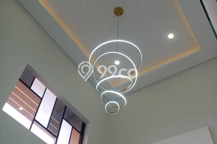 For Sale! Luxury House LT 474m2 Desain Modern di Sentul City For Sale! Luxury House LT 474m2 Desain Modern di Sentul City