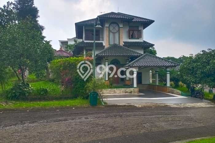 For Sale! Luxury House LT 468m2 Desain Modern di Sentul City For Sale! Luxury House LT 468m2 Desain Modern di Sentul City