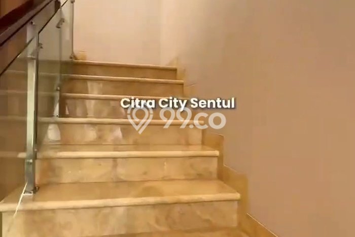 Rumah Elit Modern Tanpa Renovasi di Sentul City Bogor Rumah Elit Modern Tanpa Renovasi di Sentul City Bogor