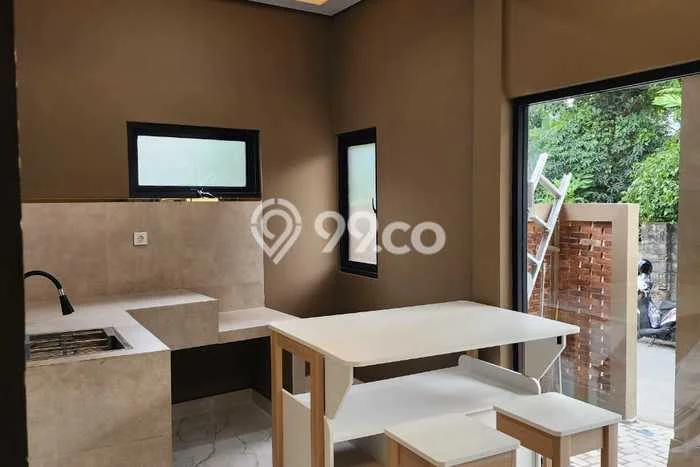 Dijual Segera Kost 9 Kamar, 7 Kamar Mandi di Ngaglik, Sleman, Luas 125m2 Dijual Segera Kost 9 Kamar, 7 Kamar Mandi di Ngaglik, Sleman, Luas 125m2