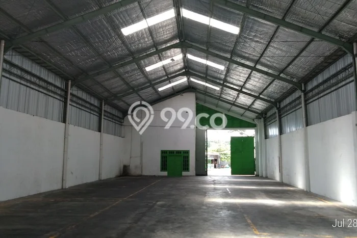 Unit Gudang Paling Strategis di Banguntapan Bantul dengan LB 1250m2 Unit Gudang Paling Strategis di Banguntapan Bantul dengan LB 1250m2