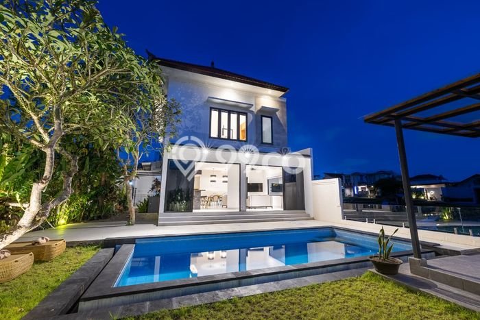 Vila Berkualitas di , Area 303m2m², Posisi Premium dengan akses mudah Vila Berkualitas di , Area 303m2m², Posisi Premium dengan akses mudah