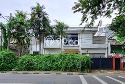 Hot Offer Hunian Premium Ideal dan Luas di Kebayoran Baru, Jakarta Selatan Hot Offer Hunian Premium Ideal dan Luas di Kebayoran Baru, Jakarta Selatan