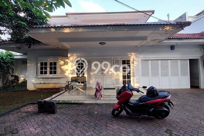 Hunian Eksklusif Siap Huni LT 649m2 di Menteng, Jakarta Pusat Hunian Eksklusif Siap Huni LT 649m2 di Menteng, Jakarta Pusat