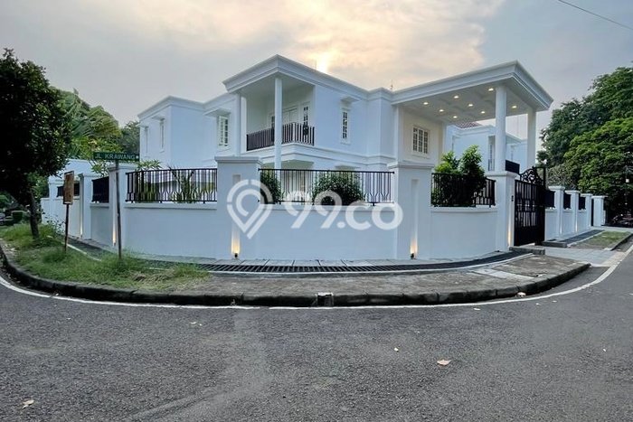 Best Deal Hunian Premium Ideal dan Luas di Menteng, Jakarta Pusat Best Deal Hunian Premium Ideal dan Luas di Menteng, Jakarta Pusat