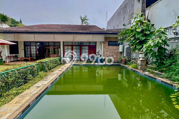 Rumah Luxury Modern Tanpa Renovasi di Kemang Jakarta Selatan Rumah Luxury Modern Tanpa Renovasi di Kemang Jakarta Selatan