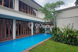 Hunian Modern Untuk Disewakan di Kemang Jakarta Selatan 5 KT & 4 KM Hunian Modern Untuk Disewakan di Kemang Jakarta Selatan 5 KT & 4 KM