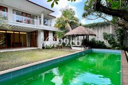 Rumah Mewah LB 550m2 Siap Huni Desain Elegan di Kemang, Jakarta Selatan Rumah Mewah LB 550m2 Siap Huni Desain Elegan di Kemang, Jakarta Selatan