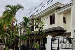 Rumah Luxury di Jakarta Selatan Strategis Kondisi Terawat Rumah Luxury di Jakarta Selatan Strategis Kondisi Terawat