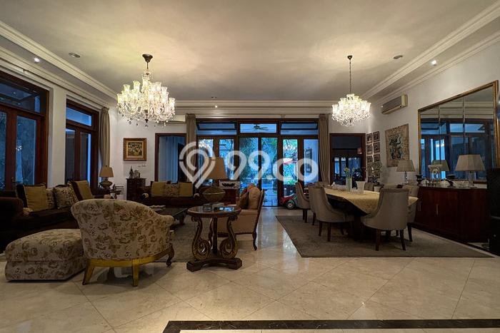 Dijual Rumah Premium dengan Fasilitas Sekitar Lengkap di Menteng, Jakarta Pusat Dijual Rumah Premium dengan Fasilitas Sekitar Lengkap di Menteng, Jakarta Pusat