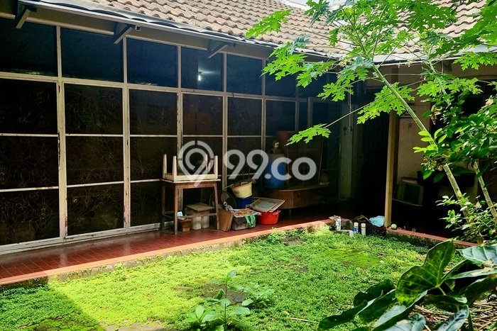 Tanah Dijual Lokasi Strategis di Jakarta Selatan dengan Luas 684m2 Tanah Dijual Lokasi Strategis di Jakarta Selatan dengan Luas 684m2