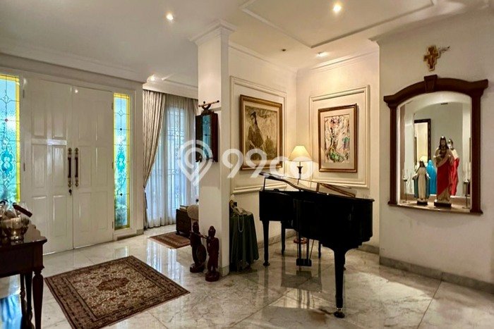 For Sale! Luxury House LT 585m2 Desain Elegan di Pondok Indah For Sale! Luxury House LT 585m2 Desain Elegan di Pondok Indah