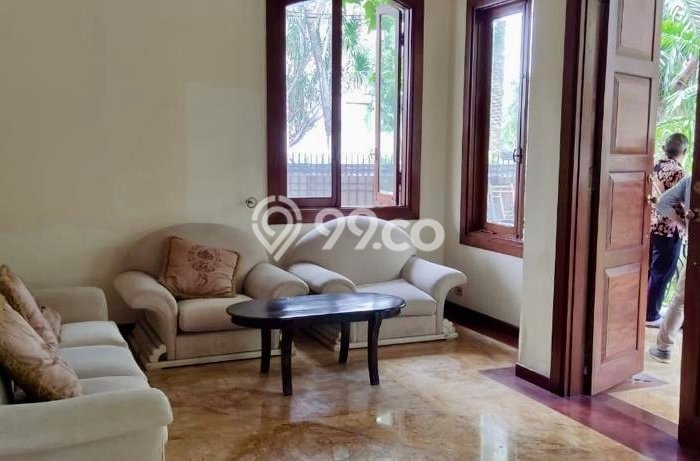 Rumah Luxury di Jakarta Selatan Strategis Kondisi Terawat Rumah Luxury di Jakarta Selatan Strategis Kondisi Terawat