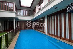Hunian Modern Untuk Disewakan di Kemang Jakarta Selatan 5 KT & 5 KM Hunian Modern Untuk Disewakan di Kemang Jakarta Selatan 5 KT & 5 KM