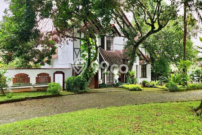 Lahan Dijual Lokasi Strategis di Jakarta Selatan dengan Luas 4980m2 Lahan Dijual Lokasi Strategis di Jakarta Selatan dengan Luas 4980m2