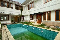 Ready to Use! Luxury House LT 535m2 Desain Elegan di Pondok Indah Ready to Use! Luxury House LT 535m2 Desain Elegan di Pondok Indah