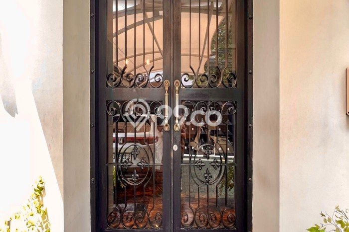 Unit Kantor Dijual di Jakarta Selatan LT 325m2 & LB 300m2 Unit Kantor Dijual di Jakarta Selatan LT 325m2 & LB 300m2
