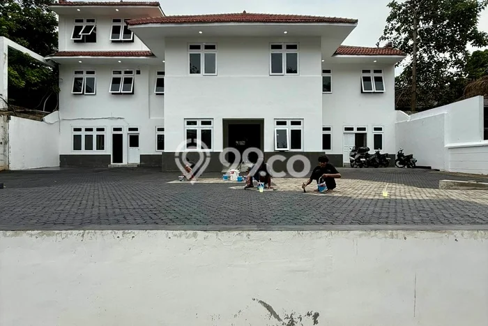 Kantor Dijual di Menteng Jakarta Pusat dengan Luas Bangunan 1000m2 Kantor Dijual di Menteng Jakarta Pusat dengan Luas Bangunan 1000m2