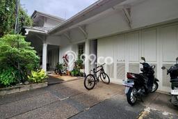Ready to Use! Premium House LT 1158m2 Desain Elegan di Antasari Ready to Use! Premium House LT 1158m2 Desain Elegan di Antasari