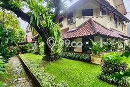 Jual Rumah Mewah Megah Dengan View Eksklusif di Lebak Bulus, Jakarta Selatan Jual Rumah Mewah Megah Dengan View Eksklusif di Lebak Bulus, Jakarta Selatan