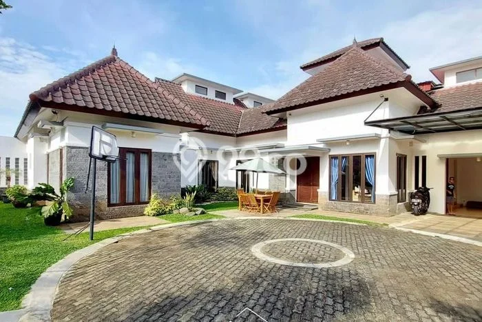 Rumah Eksklusif Dijual LT 1301m2 di Jagakarsa, Jakarta Selatan Rumah Eksklusif Dijual LT 1301m2 di Jagakarsa, Jakarta Selatan