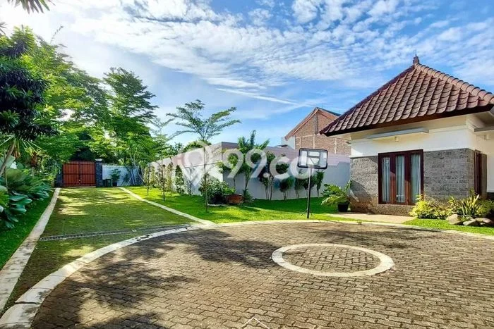 Rumah Eksklusif Dijual LT 1301m2 di Jagakarsa, Jakarta Selatan Rumah Eksklusif Dijual LT 1301m2 di Jagakarsa, Jakarta Selatan