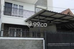 Rumah Minimalis 4 KT di Bintaro Tangerang Selatan Semi Furnished Rumah Minimalis 4 KT di Bintaro Tangerang Selatan Semi Furnished