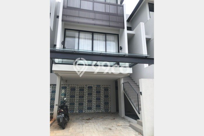 Dijual Rumah Luas Elegan Dengan View Eksklusif di Lebak Bulus, Jakarta Selatan Dijual Rumah Luas Elegan Dengan View Eksklusif di Lebak Bulus, Jakarta Selatan