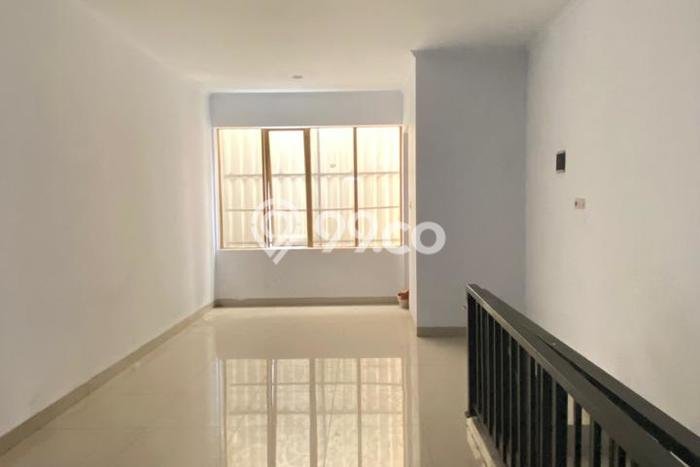 Dijual Rumah Premium dengan Fasilitas Sekitar Lengkap di Bekasi Barat, Bekasi Dijual Rumah Premium dengan Fasilitas Sekitar Lengkap di Bekasi Barat, Bekasi