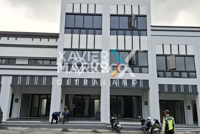 Ruko paling strategis disewakan di Driyorejo Gresik Ruko paling strategis disewakan di Driyorejo Gresik