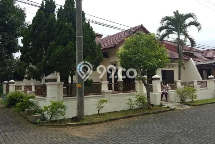Hunian Eksklusif Siap Huni LT 220m2 di Banyumanik, Semarang Hunian Eksklusif Siap Huni LT 220m2 di Banyumanik, Semarang