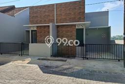 HARGA SPECIAL! Rumah Nyaman di Banyumanik, Semarang, Luas 62m2m² Bangunan 42m2m² Bisa Nego! HARGA SPECIAL! Rumah Nyaman di Banyumanik, Semarang, Luas 62m2m² Bangunan 42m2m² Bisa Nego!
